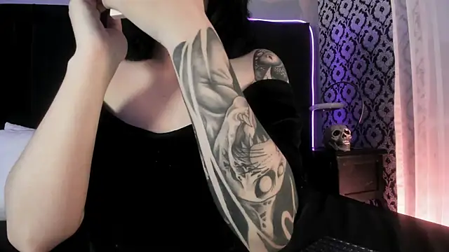 Adeelinee online show from 02.11.26