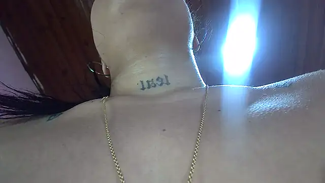 white sexy  online show from 02.20.25