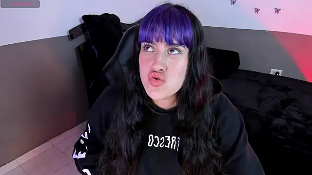 Missmonserrat online show from 10.04.25