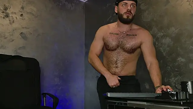 juliusmasters online show from 11.21.25