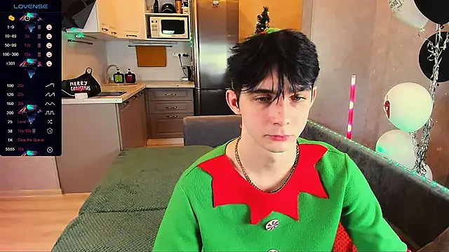 Aaron Boom online show from 12.25.24