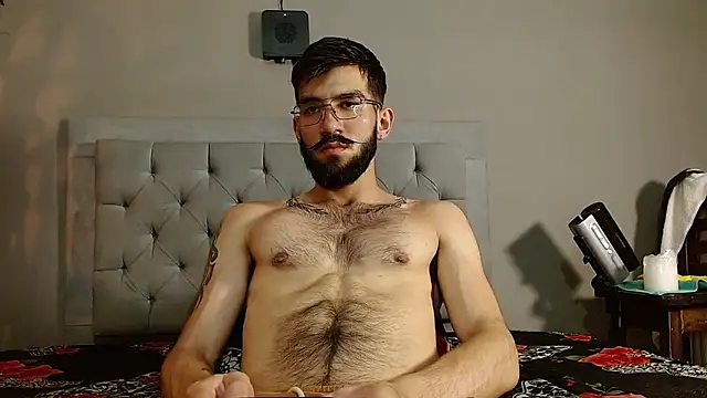 Snapshot of Mr_WhiteCock chatting on 12.10.24 Mr WhiteCock online show from 12.10.24