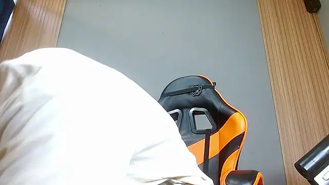 Snapshot of Mr_WhiteCock chatting on 11.09.25 Mr WhiteCock online show from 11.09.25