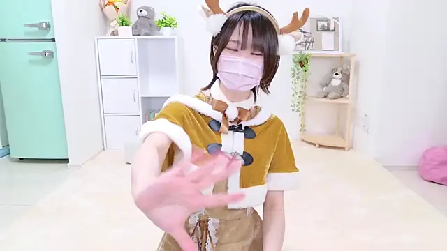 Snapshot of umi_umi_7 chatting on 12.26.24 umi umi 7 online show from 12.26.24