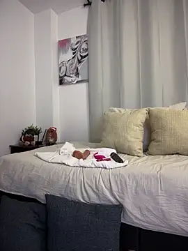 Rae Lil White online show from 02.07.25