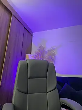 Rae Lil White online show from 09.21.25