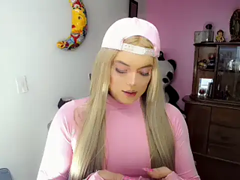 Snapshot of SweetKim21 chatting on 03.22.25 SweetKim21 online show from 03.22.25