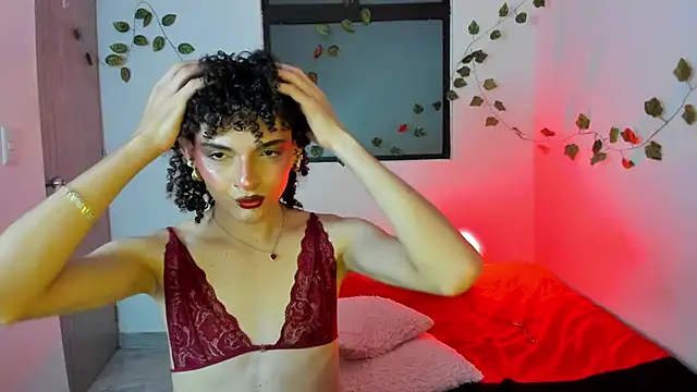 Snapshot of lucianromero chatting on 03.20.25 lucianromero online show from 03.20.25