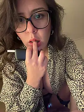 Its Jade online show from 10.23.25