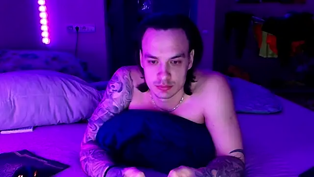Snapshot of baphomet_from_ice chatting on 04.14.26 baphomet from ice online show from 04.14.26