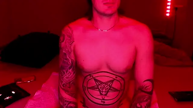 Snapshot of baphomet_from_ice chatting on 04.23.26 baphomet from ice online show from 04.23.26