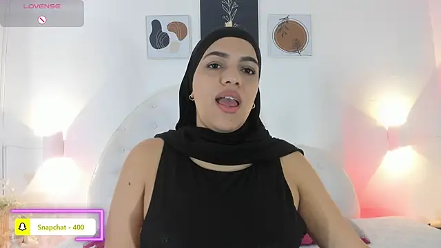 Snapshot of Umarani_ chatting on 02.05.26 Umarani online show from 02.05.26