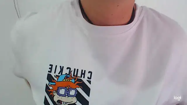 Snapshot of tomboyblue chatting on 01.08.25 tomboyblue online show from 01.08.25