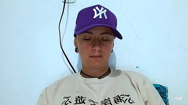 Snapshot of tomboyblue chatting on 01.22.25 tomboyblue online show from 01.22.25