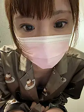 Snapshot of shihori_s2 chatting on 11.29.25 shihori s2 online show from 11.29.25