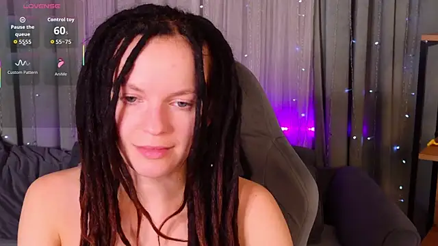 Snapshot of CoreyJane chatting on 05.10.26 CoreyJane online show from 05.10.26