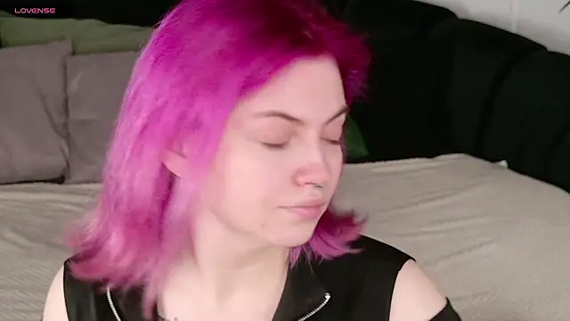 Lisa Adam online show from 09.20.25