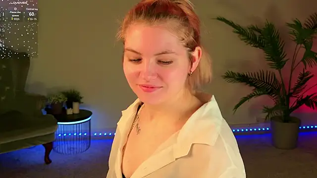 Snapshot of Lisa_Adam chatting on 06.14.26 Lisa Adam online show from 06.14.26