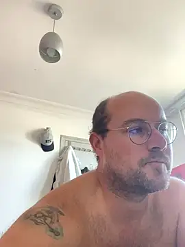 porompomperro online show from 10.14.25