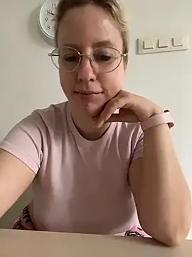 MariaValentine online show from 02.05.26