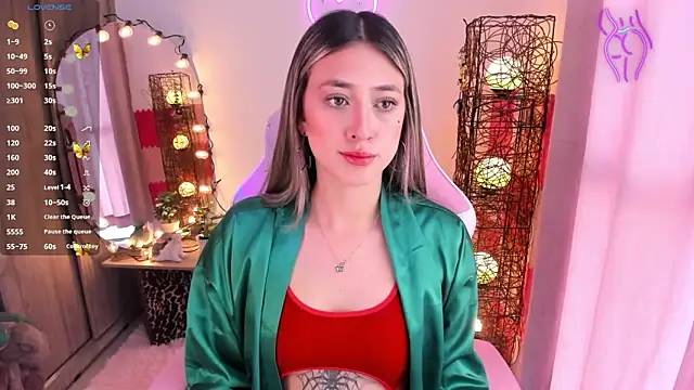 Snapshot of violet_ch chatting on 01.10.25 violet ch online show from 01.10.25