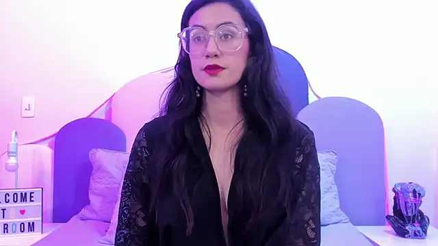 SophieGomez22 online show from 02.09.25