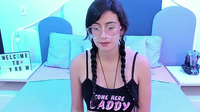 SophieGomez22 online show from 03.12.25