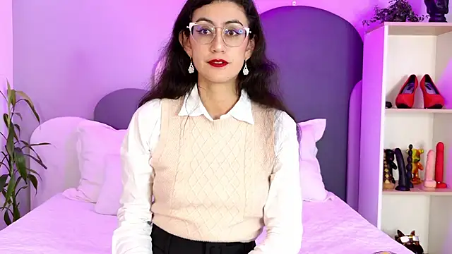 Snapshot of SophieGomez22 chatting on 06.06.26 SophieGomez22 online show from 06.06.26