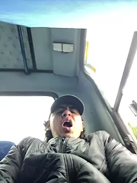 DanielGomez9 online show from 11.17.25