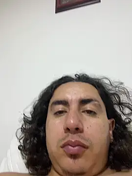 Snapshot of DanielGomez9 chatting on 06.15.26 DanielGomez9 online show from 06.15.26