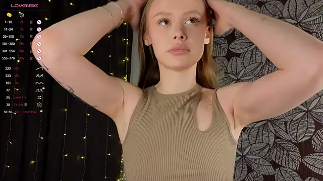 Snapshot of TaraSims chatting on 02.06.25 TaraSims online show from 02.06.25