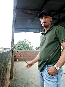 Snapshot of bonehur chatting on 03.07.25 bonehur online show from 03.07.25