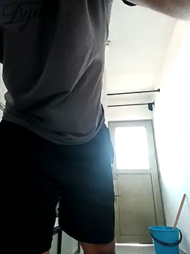 Snapshot of bonehur chatting on 10.26.25 bonehur online show from 10.26.25