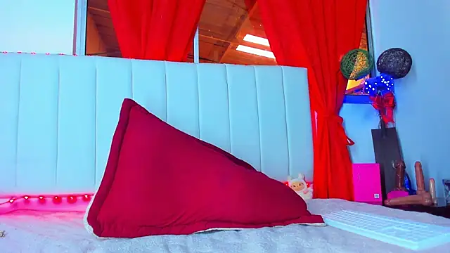 caro lyne  online show from 11.26.25