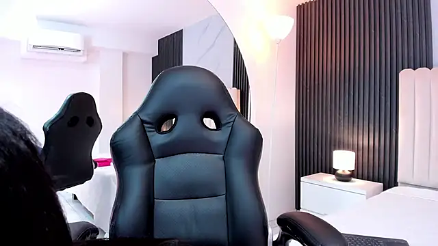 Snapshot of Madiee_Rhea chatting on 02.03.26 Madiee Rhea online show from 02.03.26