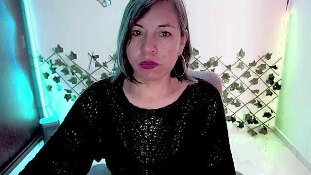 Lady breaks hearts online show from 02.19.26