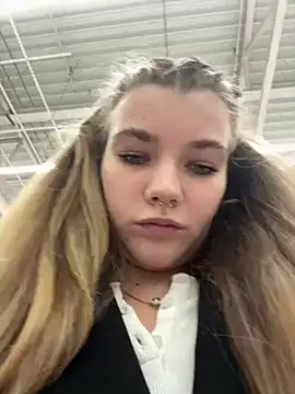 Snapshot of Holy_Tereza chatting on 03.12.25 Holy Tereza online show from 03.12.25