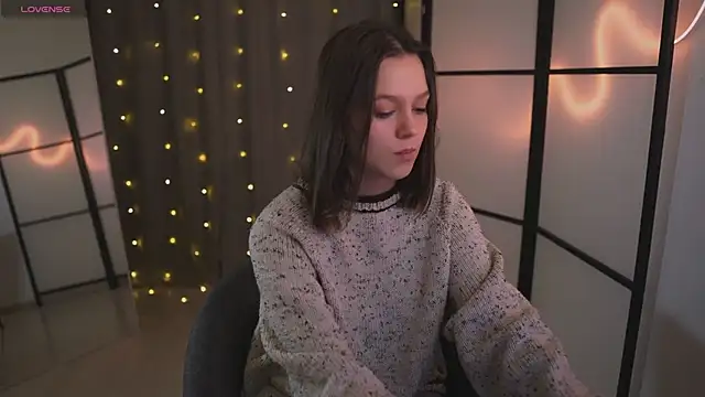 Snapshot of Addelin_Moon chatting on 01.27.25 Addelin Moon online show from 01.27.25