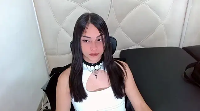 Dollbehavior  online show from 12.11.24