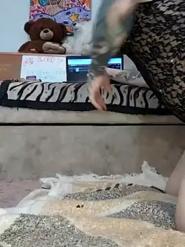 Snapshot of DiiamondAnal chatting on 02.02.25 DiiamondAnal online show from 02.02.25