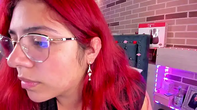 Rousse Collinss online show from 12.03.24