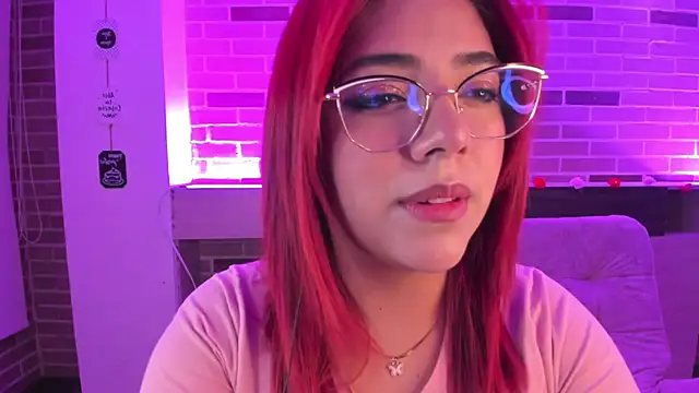 Rousse Collinss online show from 02.05.25