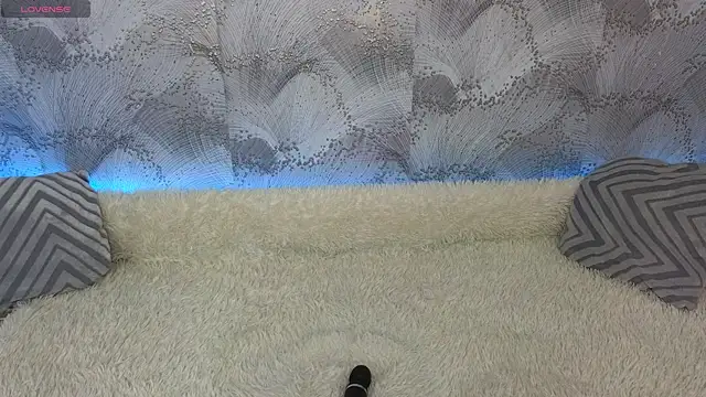 Snapshot of sofia__home chatting on 02.19.25 sofia home online show from 02.19.25