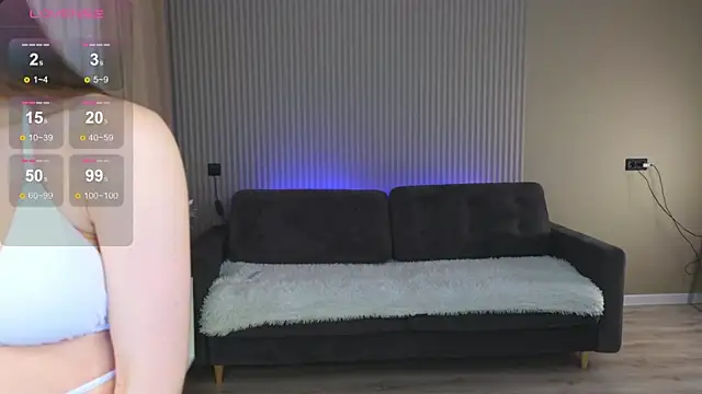 Snapshot of sofia__home chatting on 10.19.25 sofia home online show from 10.19.25