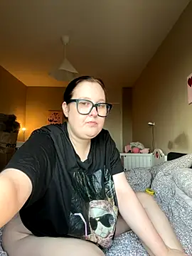 Snapshot of Misssmilf chatting on 11.07.25 Misssmilf online show from 11.07.25