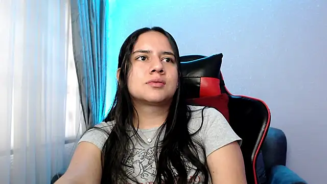 Snapshot of Lexyevans chatting on 12.26.24 Lexyevans online show from 12.26.24