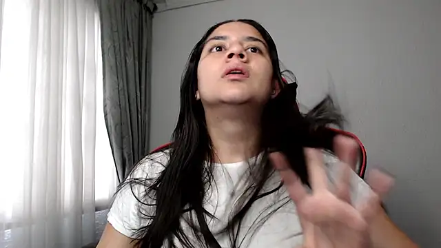 Snapshot of Lexyevans chatting on 12.27.24 Lexyevans online show from 12.27.24