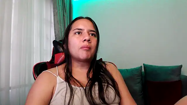 Snapshot of Lexyevans chatting on 02.06.25 Lexyevans online show from 02.06.25