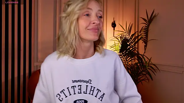 sexuallycorrecte online show from 04.06.26