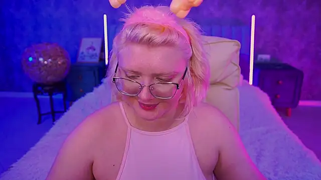 CoolTatis online show from 04.04.26